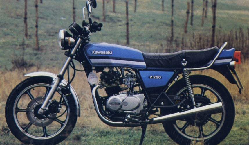 kawasaki 　Z250FT　KZ250A　リアカウル KAWASAKI Z250FT Custom Car - YouTube
